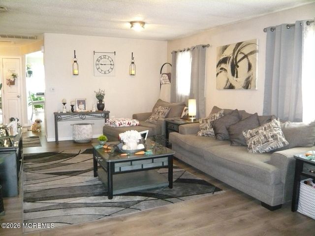 521 Garfield Avenue, Toms River, NJ 08753