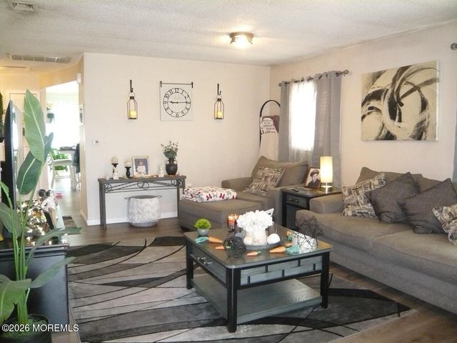 521 Garfield Avenue, Toms River, NJ 08753