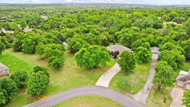 4586 Willowbrook Lane, Edmond, OK 73034