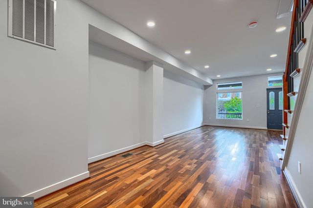 4329 FALLS RD, Baltimore, MD 21211