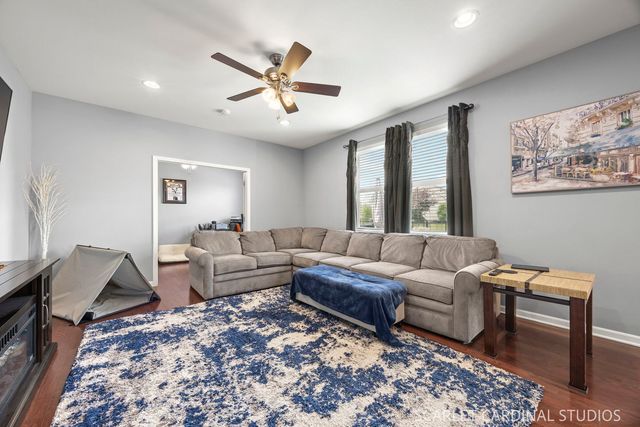 1128 Kingsmill Drive, Algonquin, IL 60102