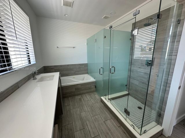 722 NE 15th Ave 2, Fort Lauderdale, FL 33304