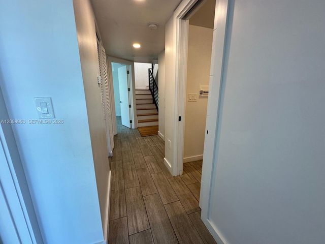 722 NE 15th Ave 2, Fort Lauderdale, FL 33304