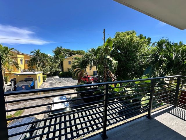 722 NE 15th Ave 2, Fort Lauderdale, FL 33304