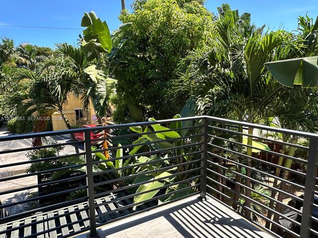 722 NE 15th Ave 2, Fort Lauderdale, FL 33304