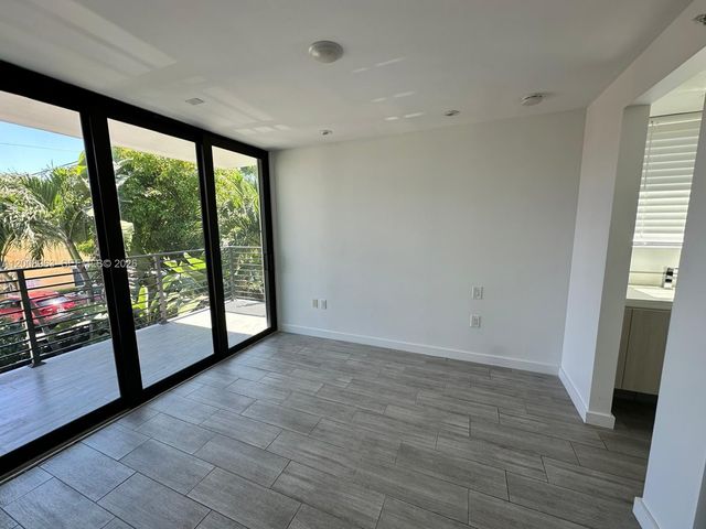 722 NE 15th Ave 2, Fort Lauderdale, FL 33304