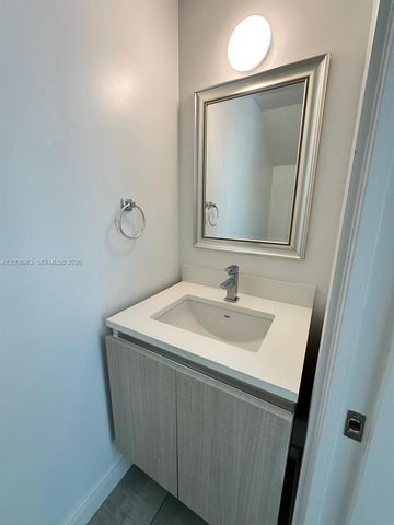 722 NE 15th Ave 2, Fort Lauderdale, FL 33304