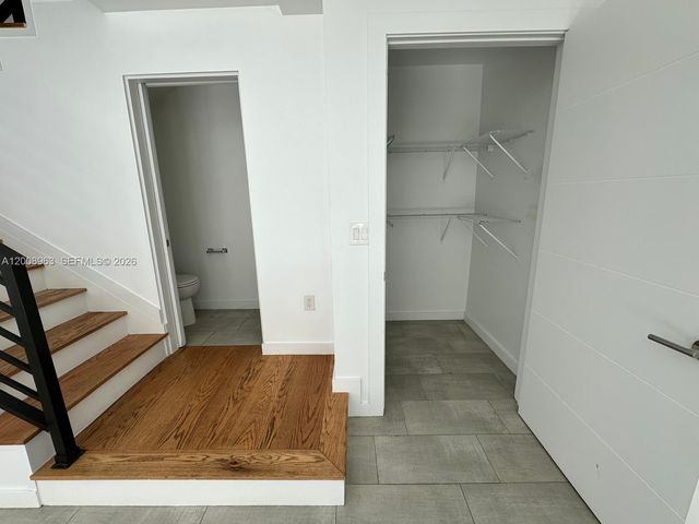722 NE 15th Ave 2, Fort Lauderdale, FL 33304