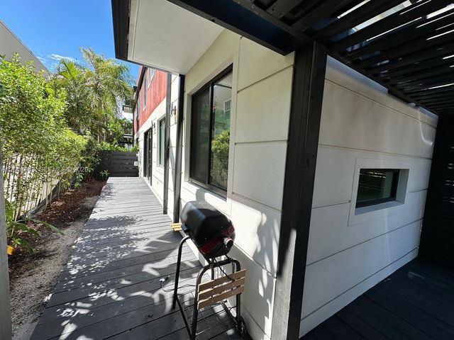 722 NE 15th Ave 2, Fort Lauderdale, FL 33304