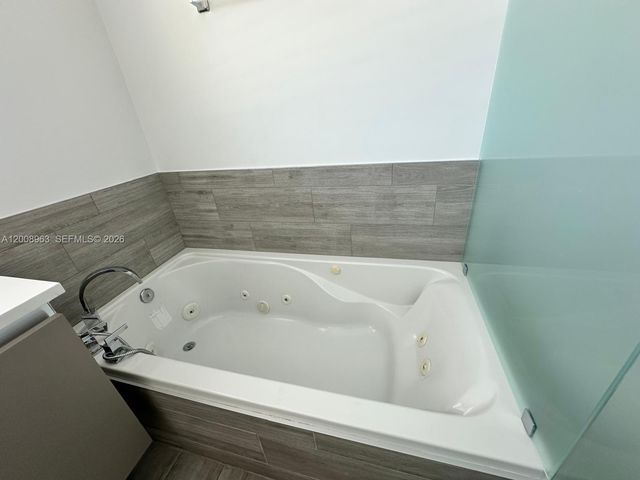 722 NE 15th Ave 2, Fort Lauderdale, FL 33304