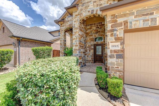 19315 S Cottonwood Green Lane, Cypress, TX 77433