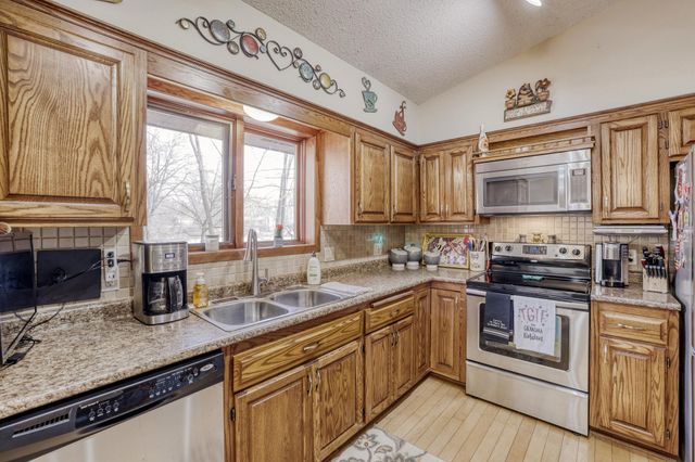 10185 Upper 178th Street W, Lakeville, MN 55044