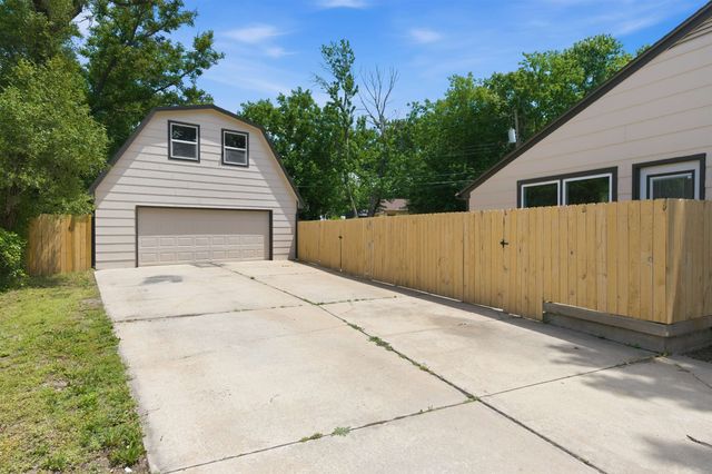 1610 E Evanston, Park City, KS 67219
