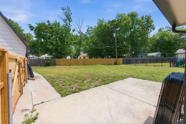 1610 E Evanston, Park City, KS 67219