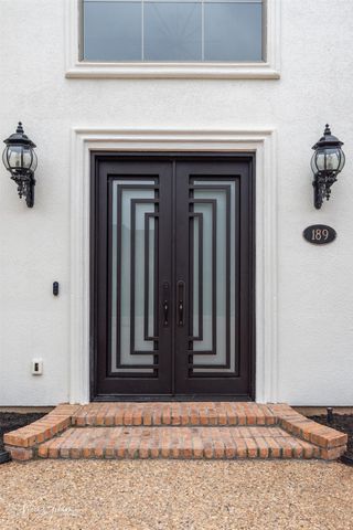 189 Captain HM Shreve Boulevard, Shreveport, LA 71115