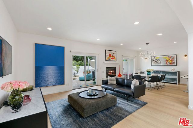 6435 Zumirez Drive 9, Malibu, CA 90265