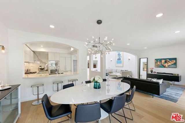 6435 Zumirez Drive 9, Malibu, CA 90265
