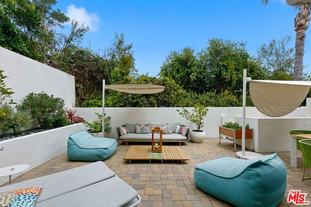 6435 Zumirez Drive 9, Malibu, CA 90265