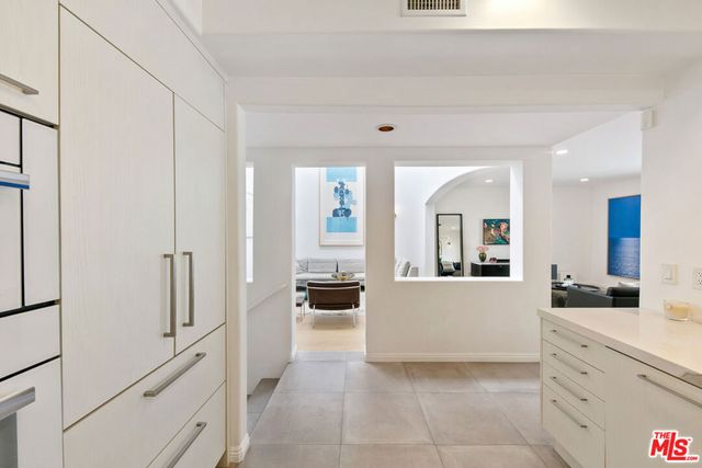 6435 Zumirez Drive 9, Malibu, CA 90265