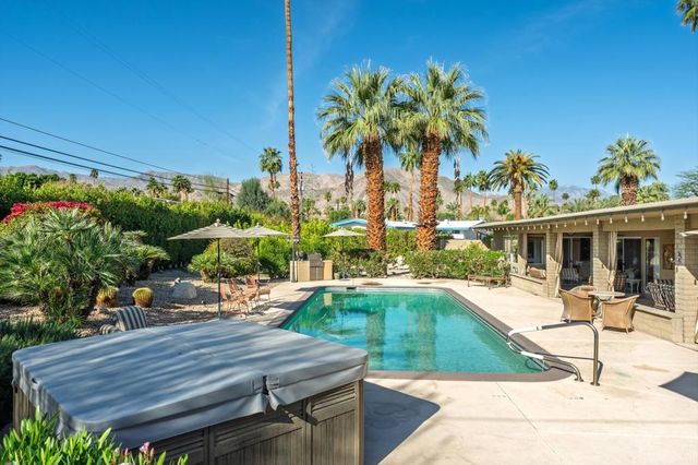 73593 Pinyon Street, Palm Desert, CA 92260
