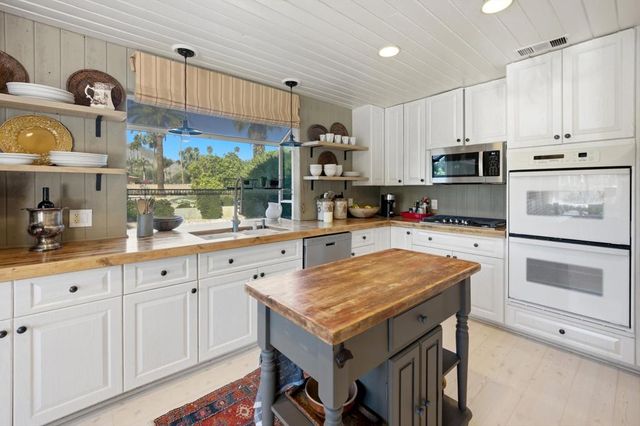 73593 Pinyon Street, Palm Desert, CA 92260