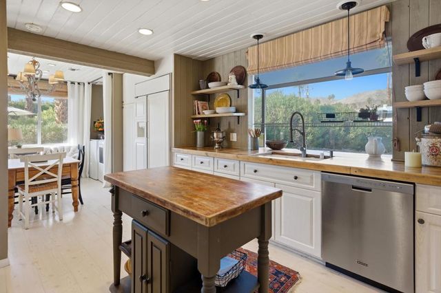 73593 Pinyon Street, Palm Desert, CA 92260