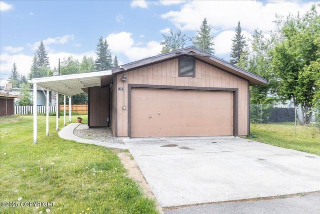 1207 Warren Street, Fairbanks, AK 99701