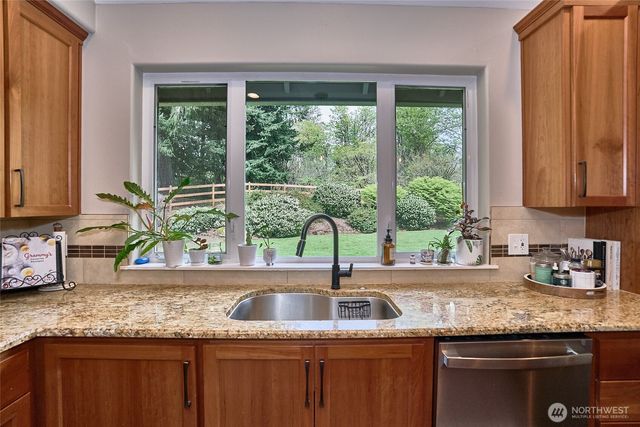 18248 240th Ave SE, Maple Valley, WA 98038