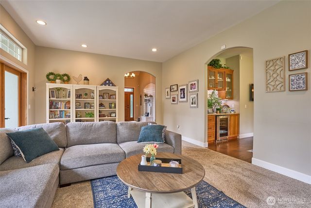 18248 240th Ave SE, Maple Valley, WA 98038