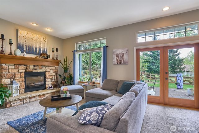 18248 240th Ave SE, Maple Valley, WA 98038
