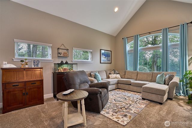 18248 240th Ave SE, Maple Valley, WA 98038