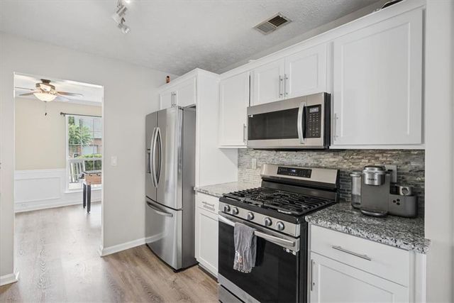 2707 Abbotts Glen Place NW, Acworth, GA 30101