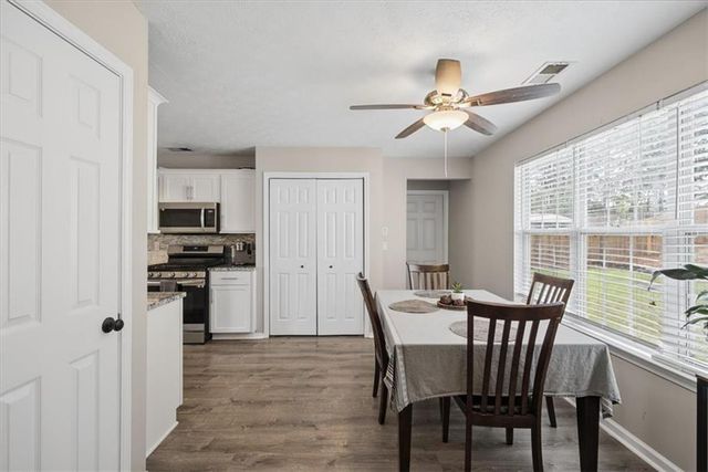 2707 Abbotts Glen Place NW, Acworth, GA 30101