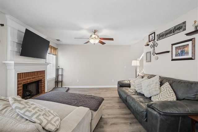 2707 Abbotts Glen Place NW, Acworth, GA 30101