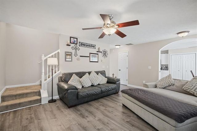 2707 Abbotts Glen Place NW, Acworth, GA 30101