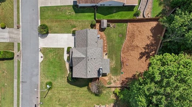 2707 Abbotts Glen Place NW, Acworth, GA 30101