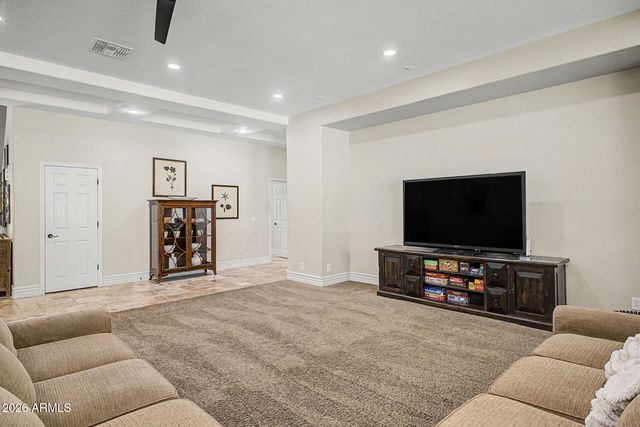 2950 E COMSTOCK Drive, Gilbert, AZ 85296