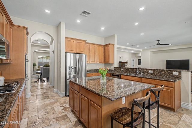 2950 E COMSTOCK Drive, Gilbert, AZ 85296