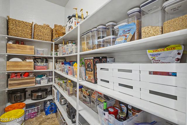 2950 E COMSTOCK Drive, Gilbert, AZ 85296