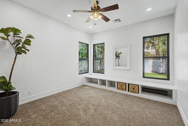 2950 E COMSTOCK Drive, Gilbert, AZ 85296