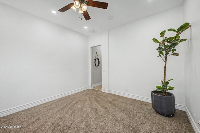 2950 E COMSTOCK Drive, Gilbert, AZ 85296