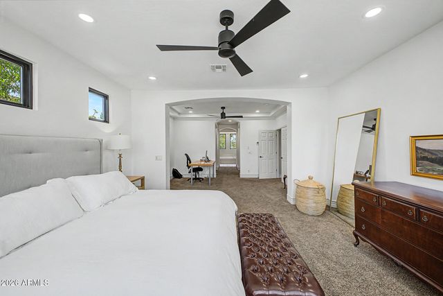 2950 E COMSTOCK Drive, Gilbert, AZ 85296