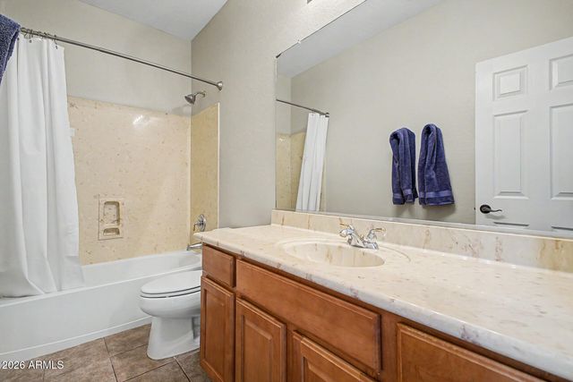 2950 E COMSTOCK Drive, Gilbert, AZ 85296