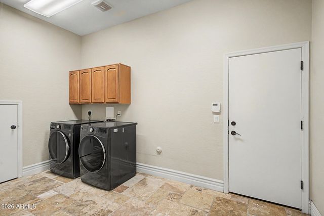 2950 E COMSTOCK Drive, Gilbert, AZ 85296