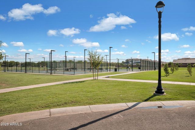 2950 E COMSTOCK Drive, Gilbert, AZ 85296