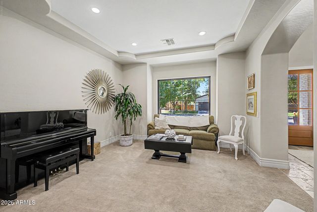 2950 E COMSTOCK Drive, Gilbert, AZ 85296