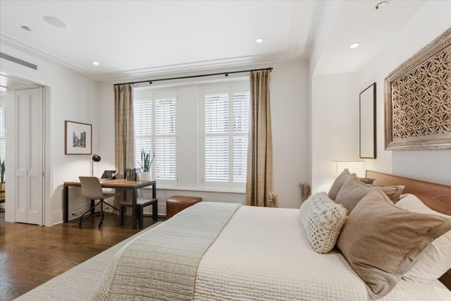 159 E Walton Place 12E, Chicago, IL 60611