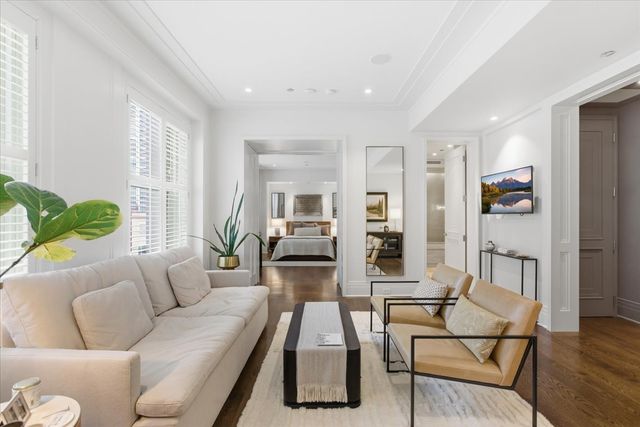 159 E Walton Place 12E, Chicago, IL 60611