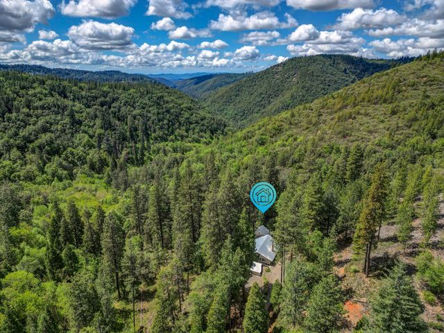 238 Cedar Dr, Hathaway Pines, CA 95233
