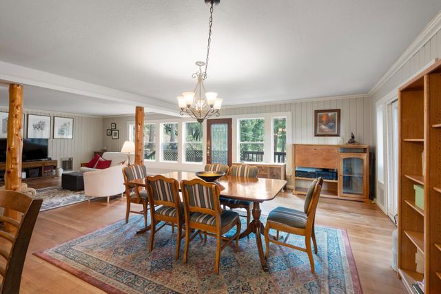 238 Cedar Dr, Hathaway Pines, CA 95233